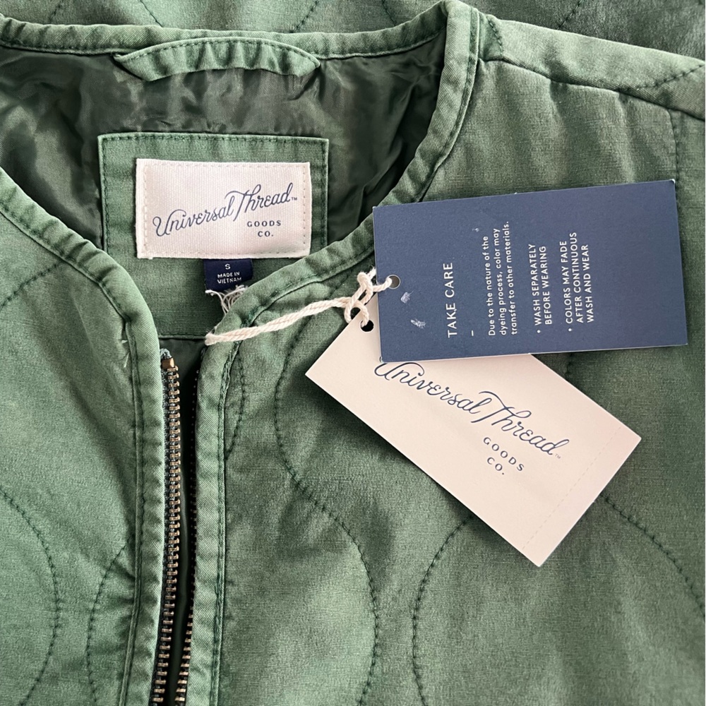 Universal Threads Coat - Picture 3 of 5